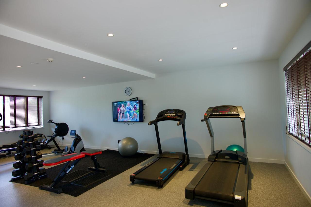 Regal Palms Resort Rotorua Dış mekan fotoğraf A home gym