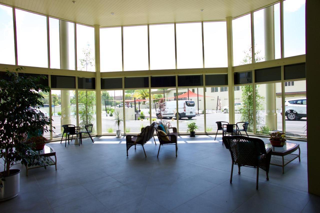 Regal Palms Resort Rotorua Dış mekan fotoğraf The lobby of the station
